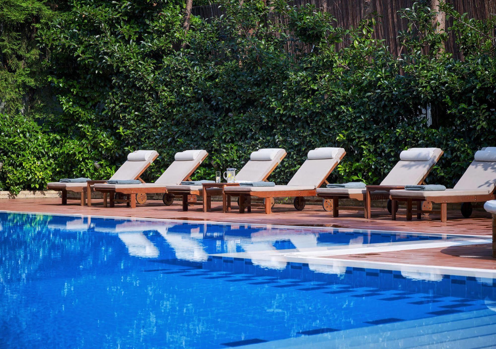 Blazer Suites Hotel Atenas Exterior foto